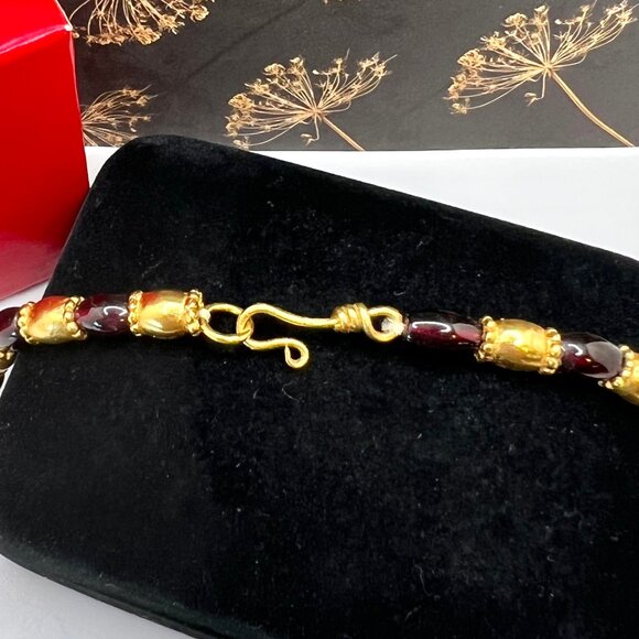 Metropolitan Museum of Art Egyptian Garnet Necklace and CLIP Earrings - Picture 6 of 7